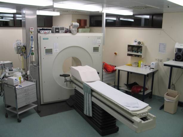 An early positron emission tomography (PET) scanner, first developed by American James Robertson.